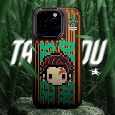 iPhone 16/15/14/13/12 Demon Slayer Tanjiro Stripes Case