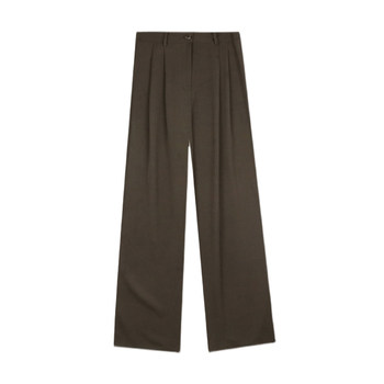 Drapey suit pants for women with pear-shaped body~