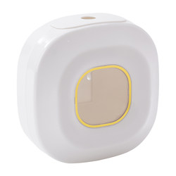 Cling film cover storage box without punching, wall-mounted removable