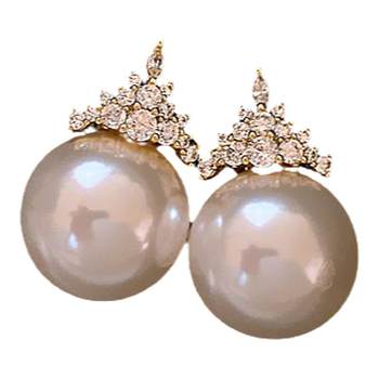 
Unique French Crown Pearl Stud Earrings with a high-end feel