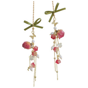 
Beautiful rose car pendant, car pendant, high-end car rearview mirror pendant, car decoration