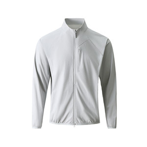 
Excellent quality, 3D cutting, laser punching, lightweight, cool and breathable, men's outdoor stand-up collar jacket