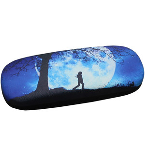 Glasses box Male Student Student Student Mesopia Eyes Framework Star Planet Portable Voltage resistant anti -falling iron box storage box