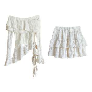 
Pure White Moonlight Outfit Set [White Camellia] Lace Slimming White Short Top + Skirt