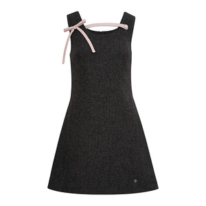 
Kroche Soft Wool Three-dimensional Contrast Bow A-line Woolen Dress
