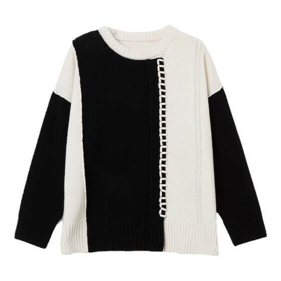 
Produced by Tangpi, unpredictable black and white contrasting colors, warm and thick wool pullover large sweater in winter