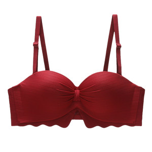 Six Rabbits Seamless Underwear Women's Small Breast Push Up Wireless Bra Soft Support Top-Up Anti-Sagging Bra