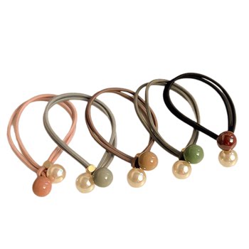 Simple pearl headband girl tied hair bun