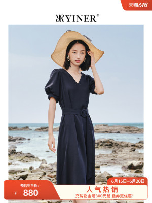taobao agent Summer retro fitted dress, puff sleeves, V-neckline