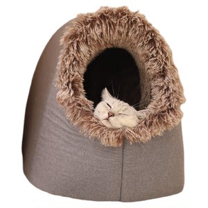 
Bruce's winter cat nest is fully enclosed, portable and plush, warm and can be placed anywhere without taking up space. Universal for cats and dogs.