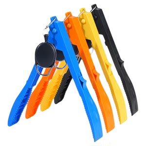 New fish clipping pliers thickened plastic fish clipping device Luya fish controller multi-functional fish pickup tool
