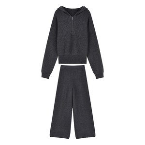 
Qiushui Yiren simple hooded zipper top 2025 new winter women's commuting versatile wide-leg pants two-piece set