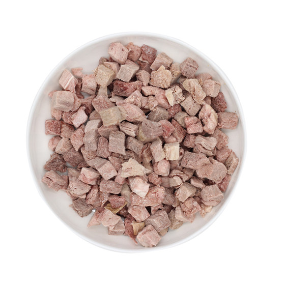 
Freeze-dried beef pellets cat snacks raw cut beef nutritious pet dog meat jerky into kitten food