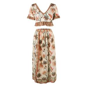 2025 new couple swimsuits for women in summer sexy bikini split three-piece long skirt small breasts to make them look slim hot spring swimsuit
