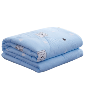 Washing whole cotton can be washed in summer and cool by the air conditioner was thickened by the cotton and warm winter.
