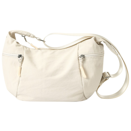 
Wanding Light Casual Series Water-Repellent Canvas Bag for Women Outdoor Lightweight Crossbody Dumpling Bag Shoulder Sports Fitness Bag