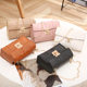 ກະເປົ໋າຜູ້ຍິງ 2023 Summer New Embroidered Square Lock Chain Small Square Bag Casual Shoulder Mobile Phone Bag One Piece