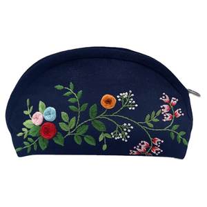 
Hand-Embroidered Crescent Bag Diy Kit Three-dimensional Embroidery Material Bag Self-Embroidered Makeup Bag Coupon Wallet Creative Gift