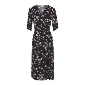 Langzi French crushing retro design sense black dress 2024 new long skirt summer high -end skirt children
