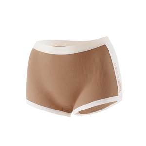 Flat -angle underwear girls with cotton cotton antibacterial whole cotton crotch A.
