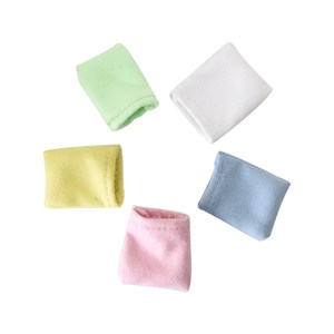 
Natural wood pulp sponge for scrubbing, brightening shoes, mirrors, good learning, Montessori words for children, AMI finger wipes