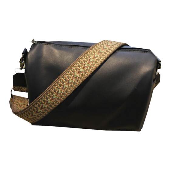 Korean ins crossbody bag with minimalist design, niche men's shoulder bag, female student bag, soft leather zipper backpack, iPad bag