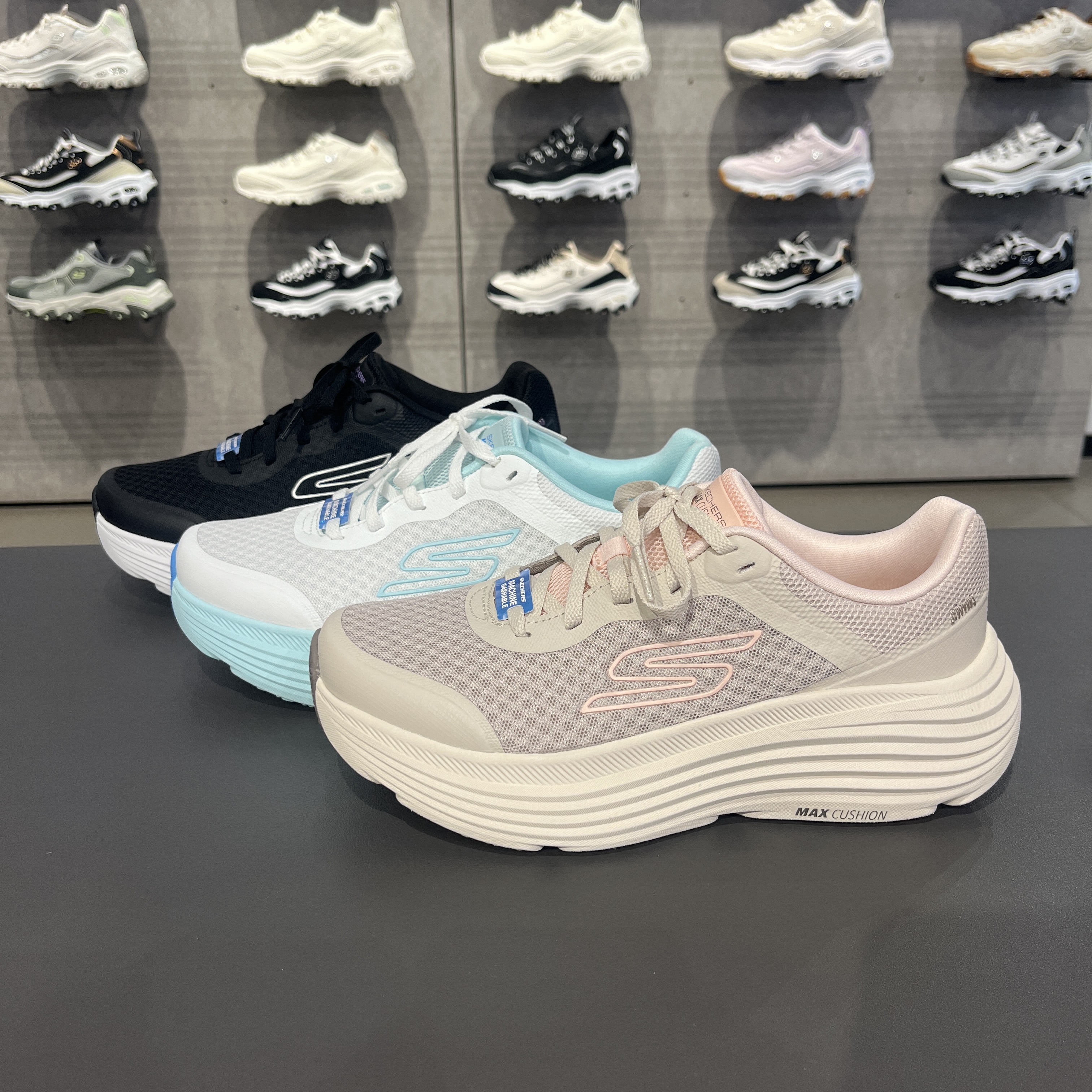 Skechers˹ܲЬŮʿĥʸ߻ص˶Ь129470339.65Ԫ