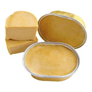 Handmade DIY pet semi -cooked cheese cakes, pure meat custard, fresh food mixing grain dog and cat birthday party

