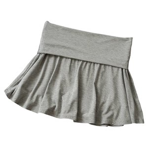 
Maternity short skirt that does not stretch around the tummy and is cuffed. A-line elastic pregnancy summer thin anti-exposure skirt for petite women.