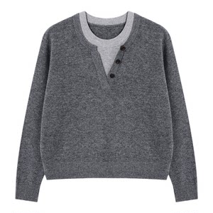 
Basic House/Baijiahao Contrast Color Fake Two-Piece V-neck Sweater Women's Spring Loose Lazy Style Knitted Sweater Top