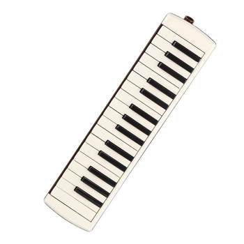 Students use oral organ for the same music class
