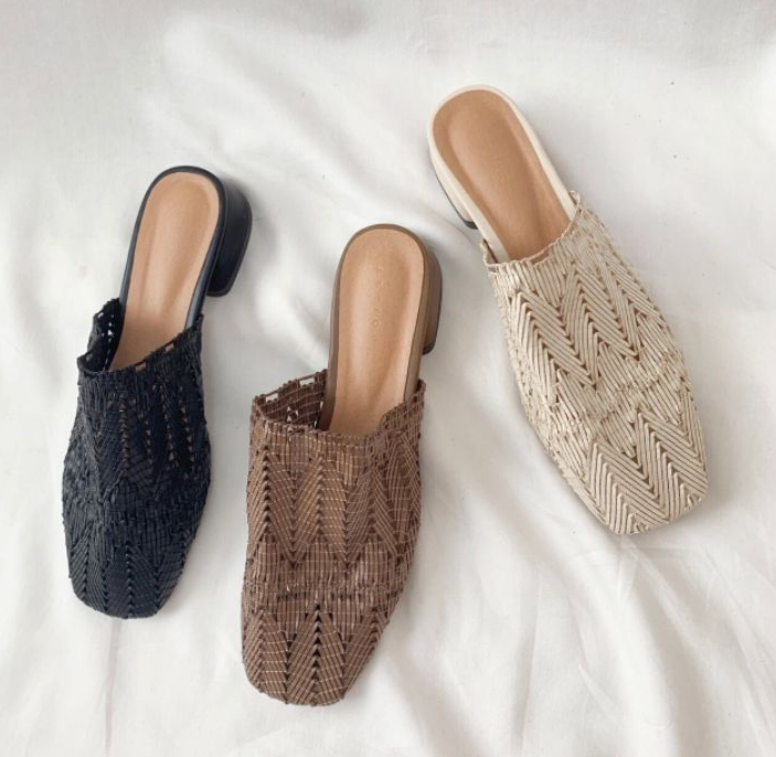 Yi Ling women's shoes hollow retro Baotou sand slippers wearing Mueller shoes woven heel