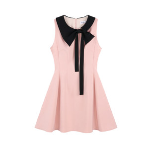 
Small fragrance style pink bow halter neck dress for women in summer French waist-hugging golden style ruffle edge a-line skirt