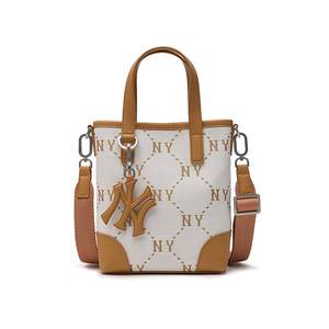 
MLB official men's and women's casual fashion retro luxury presbyopic series fashion LOGO crossbody bag CRS05