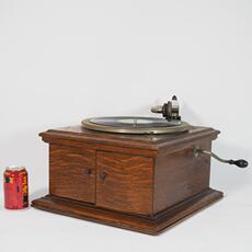 Виниловый проигрыватель 民国老上海古董美国小狗牌胜利牌victor台式唱机78转手摇留声机