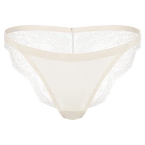 「LA」高囤无痕*双面设计蕾丝拼接性感包臀低腰速干面膜三角内裤