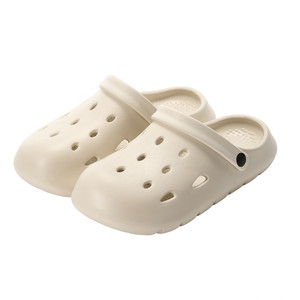 
MINISO Dopamine Series Croc Shoes Casual Outdoor Beach Outerwear Workstation Travel Slip-ons