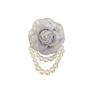 
Camellia Chanson French retro Hepburn small fragrance versatile corsage classic high-end pearl pin brooch