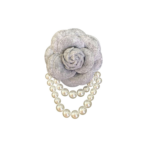
Camellia Chanson French retro Hepburn small fragrance versatile corsage classic high-end pearl pin brooch