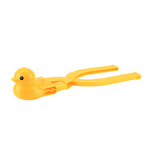 Snowball clip to play snow tool, duckling, snow mold, children's snowball artifact snowball clip snow clip toy
