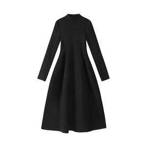 Wu Tongtong black high neck long sleeves inner bottom dress for women's autumn and winter Korean temperament waist-hugging A-line long skirt
