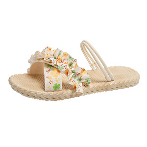 Slipper female Xiawai wears 2024 new fairy style with skirt thick bottom beach sandals
