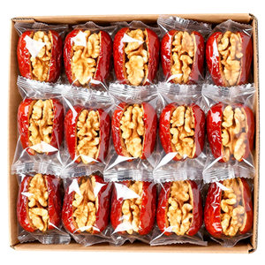 Red dates sandwiched with walnuts and jujube kernels vacuum small package 3*0.5kg sandwiched seedless jujubes and walnut kernels pregnant women gift box