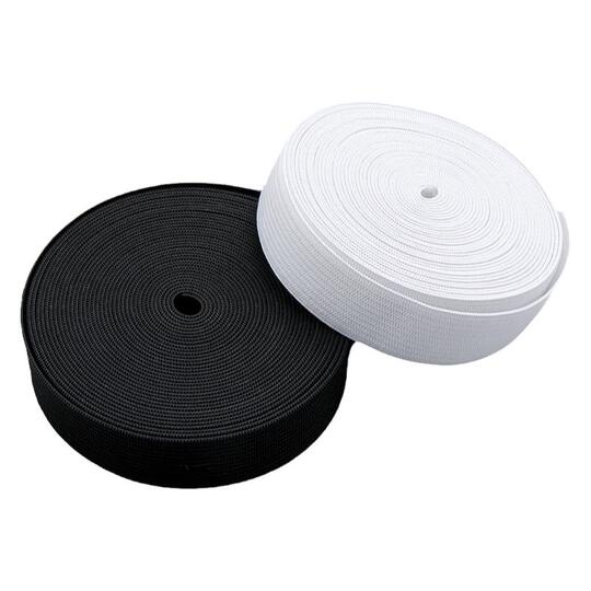 Ogli uxlab yotgan onaning pornosidan foydalangan