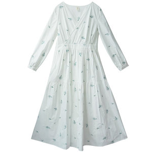 
D5 discount [under the warm sun] literary white embroidered dress spring 2024 new style temperament V-neck long dress