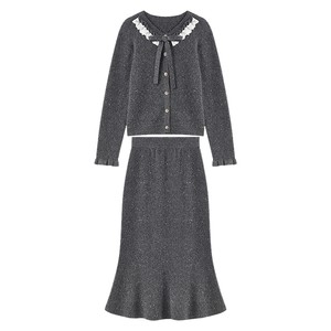 
Qiushui Yiren skirt knitted two-piece set 2025 new autumn and winter women's elegant and romantic fishtail skirt suit