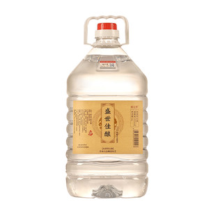 Liquor pure grain wine soaked in wine pure grain wine sorghum old wine high bulk 52 degrees 60 degrees barrel bulk wine raw slurry