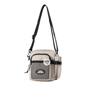 
Primary school students cross-body kettle bag for boys who can put their cups in outdoor sports. Big children traveling on one shoulders.