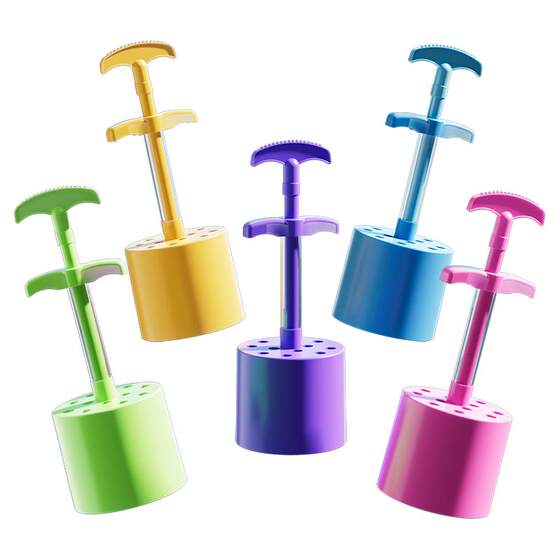 Playing with sand on the beach in summer, children's toys, coal-based tools, baby shovels, sand dug sets