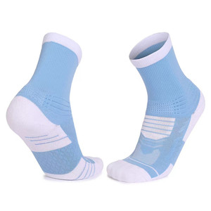 
Thickened text pattern for children's basketball socks for middle and high school students